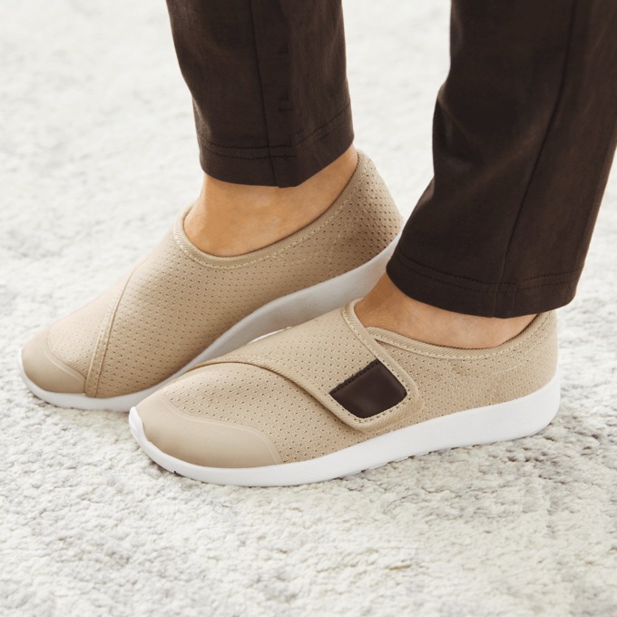 Women's Dorothy Sneaker, , large