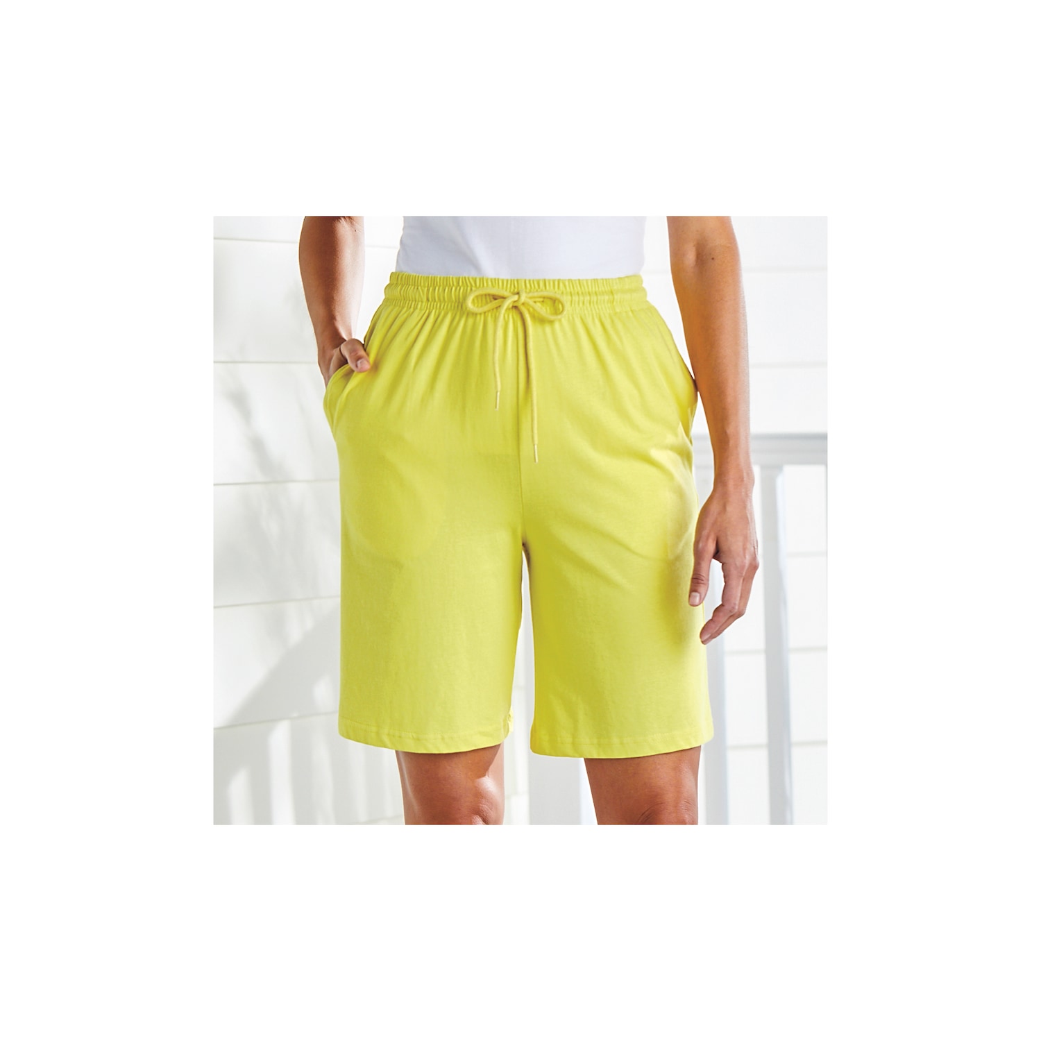 Ultimate Short Carol Wright