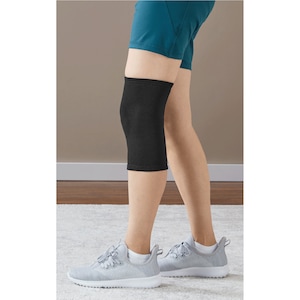 Capsaicin-Infused Pain Relieving Knee Sleeve, , large